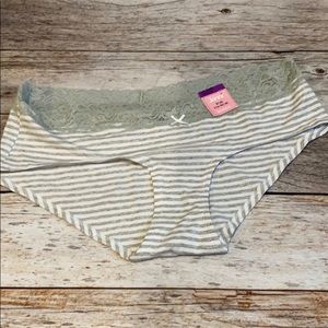 COPY - 5/$20 NWT Jenni hipsters- multiple sizes